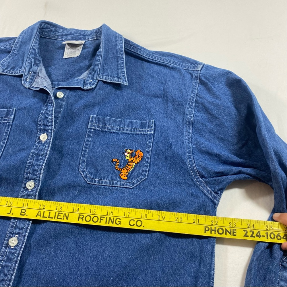 Disney Button Down Denim Shirt Top Embroidered Winnie Pooh Kanga Roo Casual - Picture 5 of 11